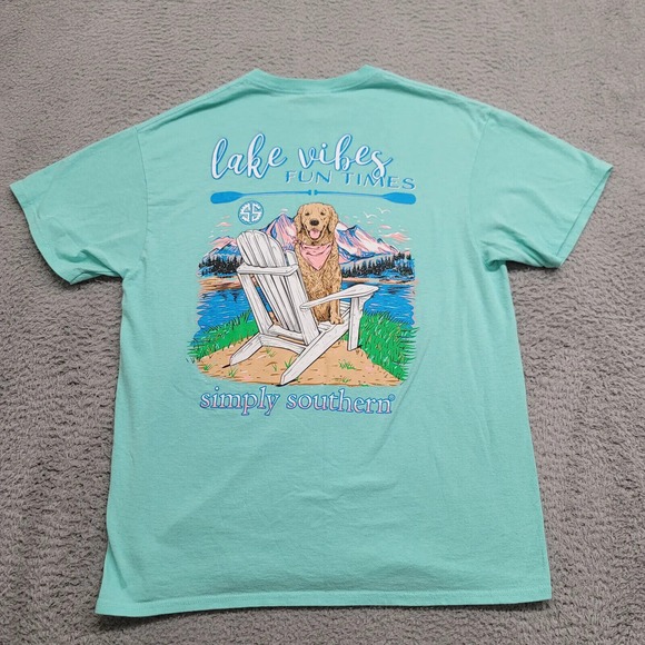 Simply Southern Shirt Mens Large Green Lake VIbes Fun Times Spellout Dog Graphic - Picture 1 of 11